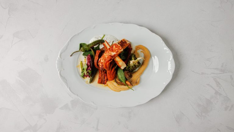 Grillattu Halloumilautanen